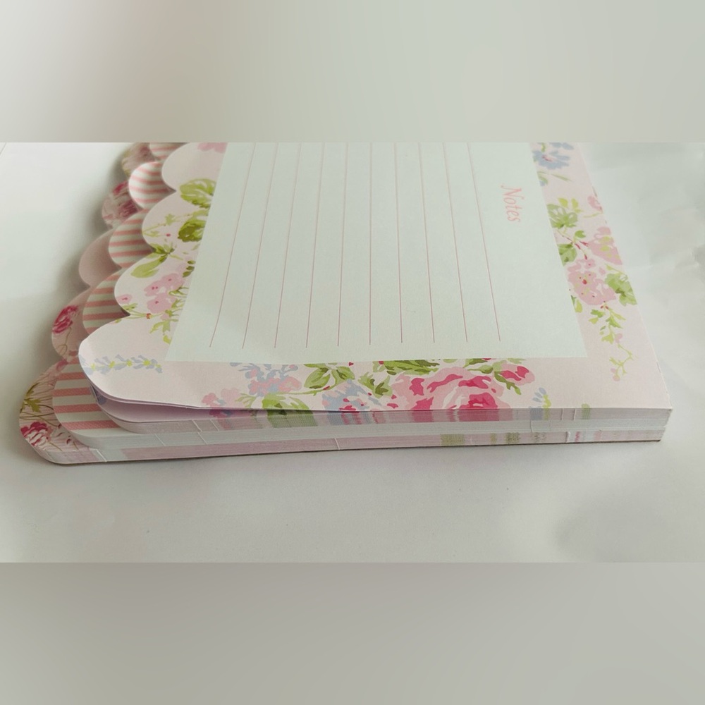 New Laura Ashley 3 Pack Scalloped Layered Note Pads - Picture 6 of 16